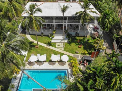Thiranagama Hotel | Exceptional Plantation House: Ocean Views & Pool Access