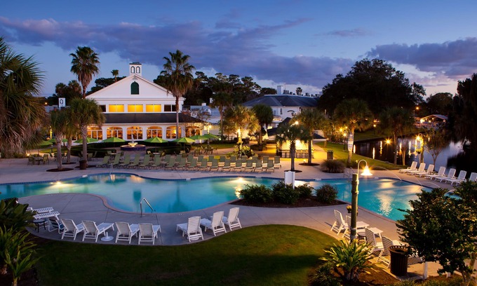 Crystal River Resort | Relax at Plantation Resort on Crystal River with Premium Amenities