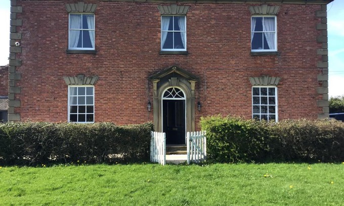 Wrexham Bed & Breakfast | Family-Friendly Retreat at Plas Bostock Farm - Rated 9.7/10