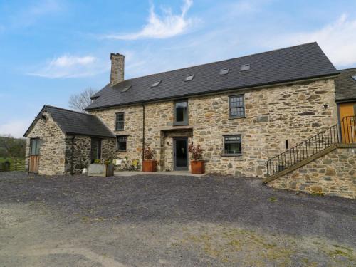 Abergele House | Elegant Getaway at Plas Glan Yr Afon - 4-Star Comfort