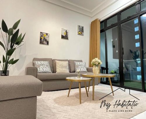 Taman Bukit Mewah Apartment | Platino 13 Pax, Mins away from Paradigm & Legoland