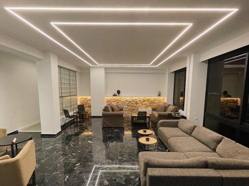 Moschato-Tavros Hotel | Budget-Friendly Platon Hotel: Pet Friendly & Breakfast Included