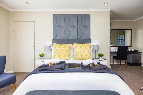 Plattekloof House | Top-Rated Plattekloof Premium Lodge with Breakfast & Kitchen