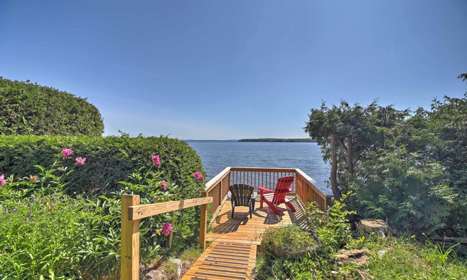 Plattsburgh Cottage | Inviting Plattsburgh Home with Deck on Lake Champlain