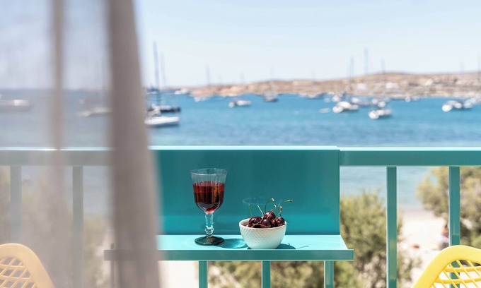 Paros Hotel | Discover Play Paros: Poolside Retreat with Top Ratings