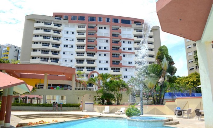 Tonsupa Apartment | Pet-Friendly Playa Almendro Resort with Ocean Views