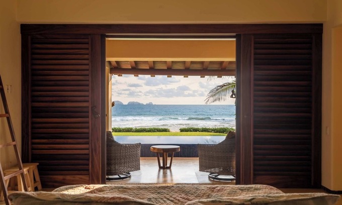 Ixtapa - Zihuatanejo Condo | Playa Blanca 24, Luxury Beachfront Apartment