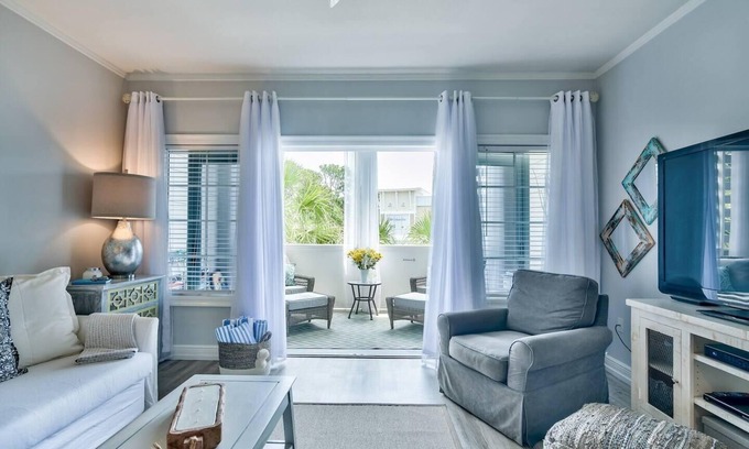 Seagrove Beach Condo | Beachfront Haven: Playa Bonita 30A Near Snow White Sand