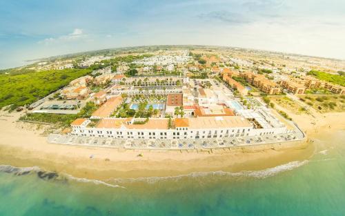 Rota Hotel | Oceanfront Relaxation at Playa de la Luz - 4 Star Escape