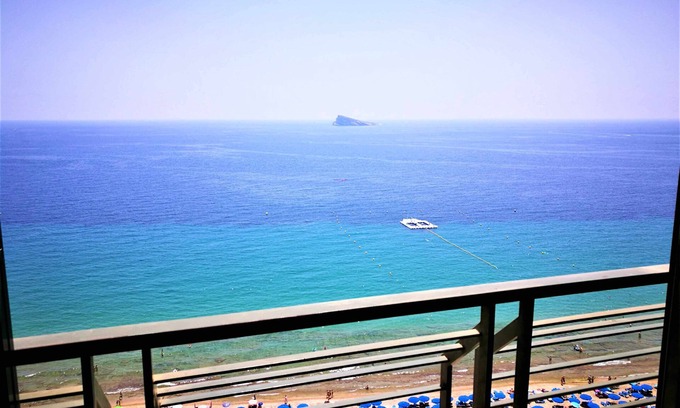 Benidorm Apartment | Experience Playa de Levante Jazmines with Ocean View Pool