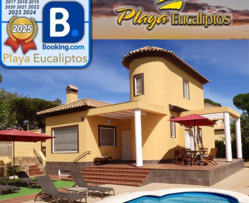 Isla Cristina House | Relax at Playa Eucaliptos 1A: Oceanfront & Pet Friendly