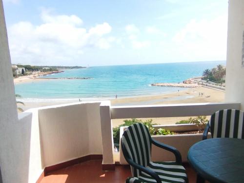 Alcossebre Apartment | Experience Playa Las Fuentes: Oceanfront with Pool Access