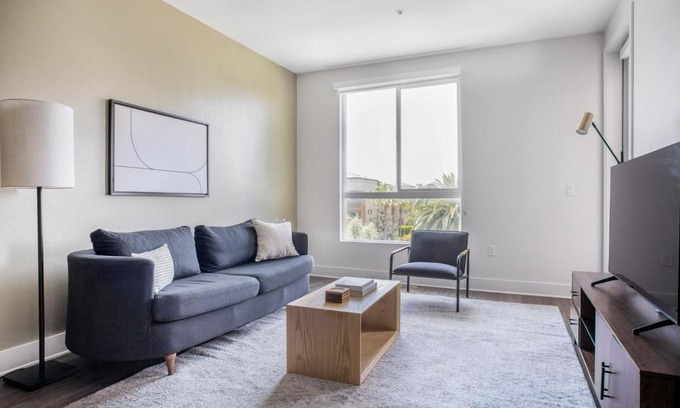 Playa Vista Apartment | Playa Vista 1BR with Pool, Gym & Lounge near LAX