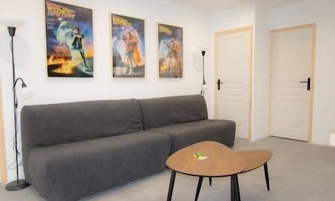 Noeux-les-Mines Apartment | Enjoy Free Parking and Breakfast at Player #3 Hotel