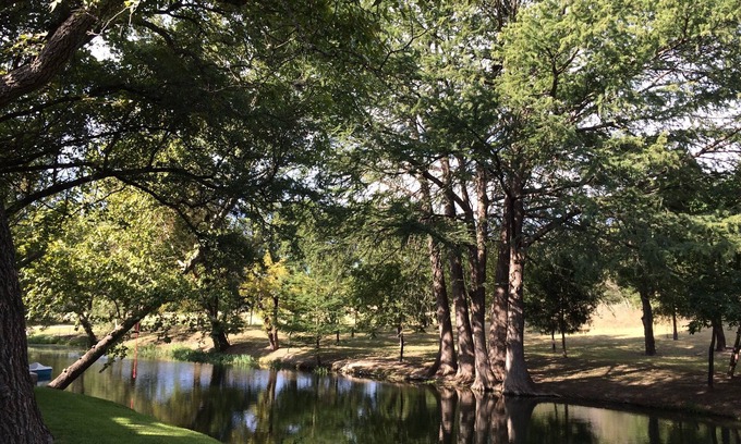 Kerrville House | Family-Friendly Retreat: Private Waterfront, Pool & Kitchen