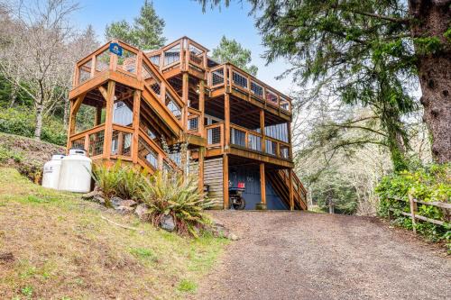 Oceanside Apartment | Coastal Retreat for Families: Play and Relax Together