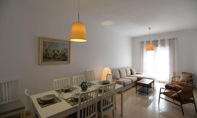 Jerez de la Frontera Old Town Apartment | Elegant Plaza Alfonso Sánchez Ferrajón: Rated 9.9/10, Family-Friendly