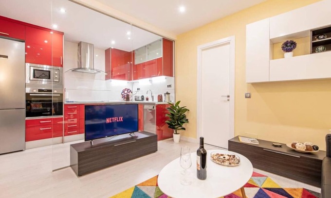 Moncloa - Arguelles Apartment | Top-Rated Plaza de España Central - Cozy Apartment Retreat