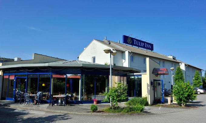 Genshagen Hotel | Pet-Friendly Plaza Inn Berlin Süd with Great Amenities