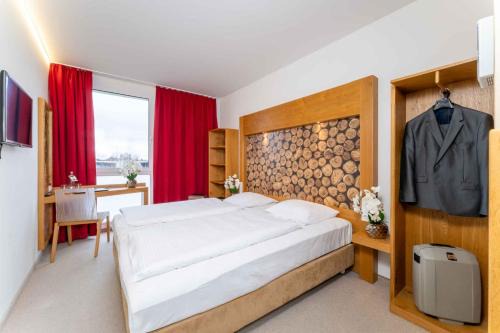 Dachau District Hotel | Comfortable Stay at PLAZA INN Dachau - Family & Pet Friendly