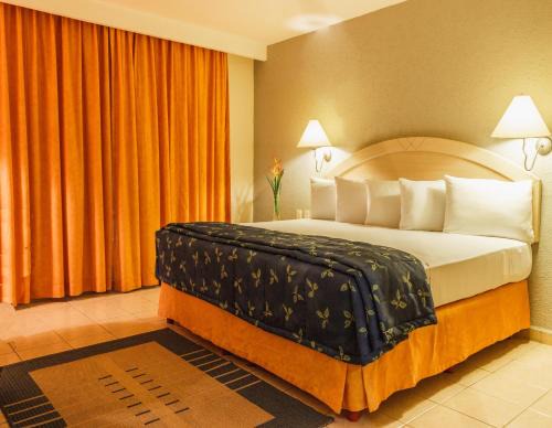 Tapachula Hotel | Discover Plaza Inn Express: Family-Friendly with Breakfast