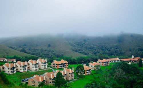 Campos do Jordao Hotel | Pet-Friendly Plaza Inn Week Inn with Oceanfront Pool