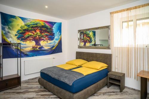 Enns House | Family-Friendly Retreat at Plaza Cafe & Bar