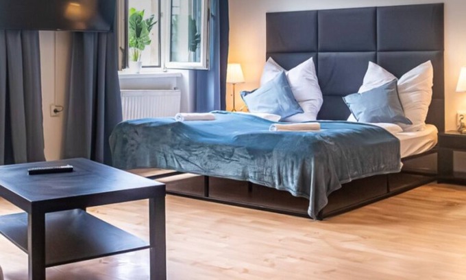 Meidling Apartment | Cozy 2BR Apartment: Steps to U6 Station am Schöpfwerk