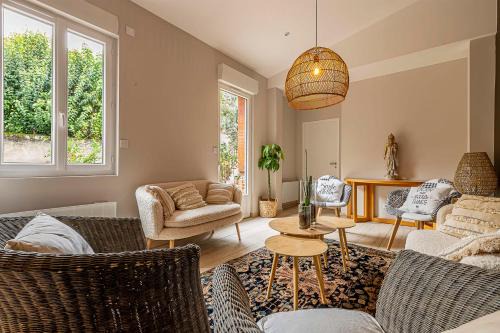 Minimes - Barriere de Paris House | Bright Chartreuse Retreat with Terrace & High Guest Ratings