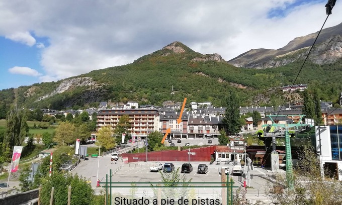 Panticosa Apartment | Top-Rated Apartment with Spa and Breakfast in Panticosa