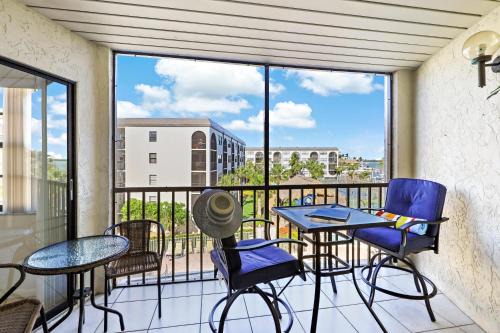 Marco Island House | Discover Anglers Cove J-404: Family-Friendly Retreat