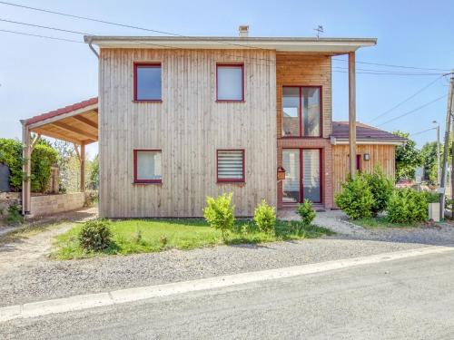 Challerange House | Cozy Cottage in Challerange - 4-Star Rated Family Getaway