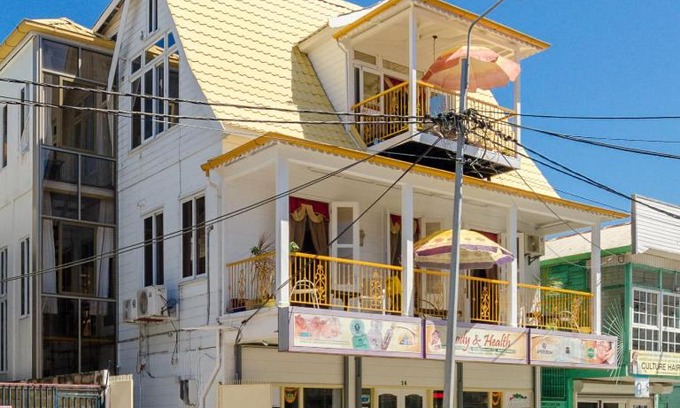 Paramaribo Apartment | Budget-Friendly Stay in Paramaribo with Hot Tub Access