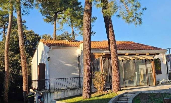 Les Mathes House | Pleasant vacation home in the center of town