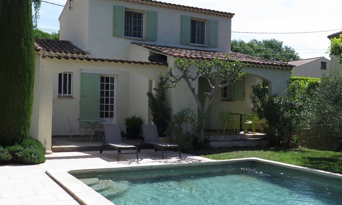Apt Villa | Idyllic Villa with Private Pool and Ocean View