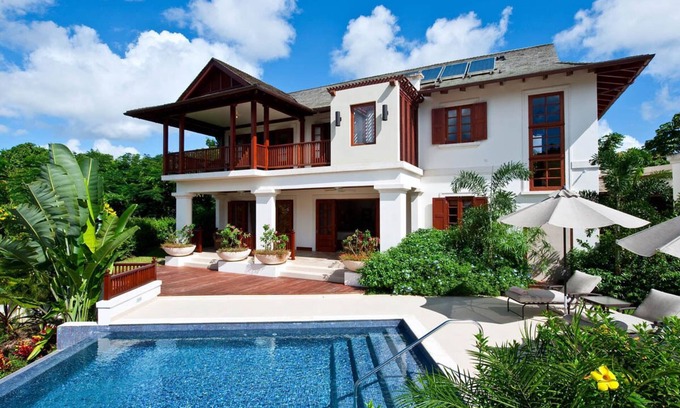 Halcyon Heights Villa | Discover Alila in St James: Ideal Retreat for Families