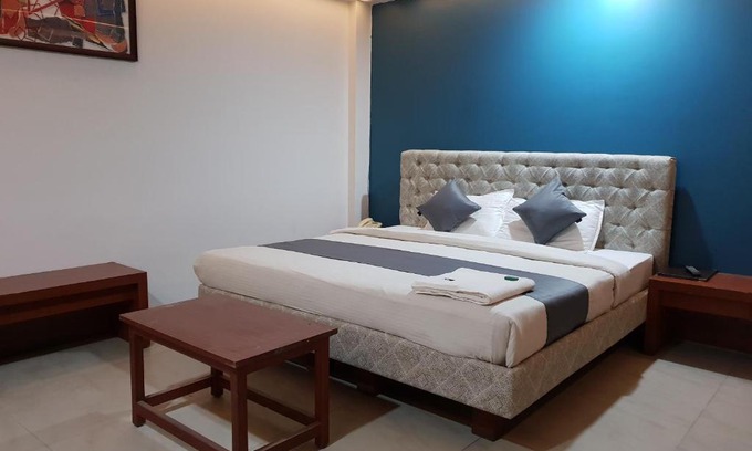 Maharana Pratap Nagar Hotel | Budget-Friendly Stay at Pleasure Inn with Family Amenities