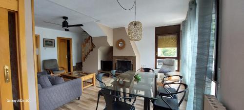 Escaldes-Engordany Apartment | Family-Friendly Escape at Pleta de Escaldes: Rated 8.9/10