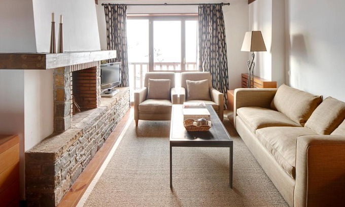 Beret Apartment | Family-Friendly Escape at Pleta de Nheu 2 by FeelFree