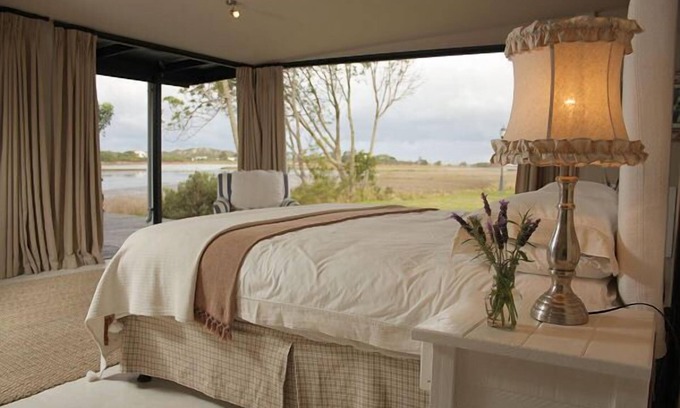 Plettenberg Bay Cabin | Tranquil Plett River Lodge: Family-Friendly with Dining Options