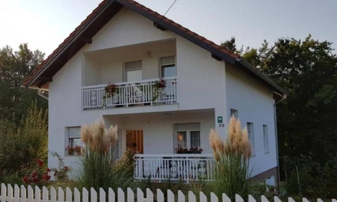Smoljanac House | Explore Plitvice Oaza Mira: Family-Friendly Retreat