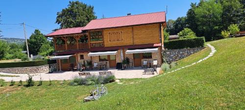 Smoljanac Apartment | Family-Friendly Plitvice ZG with Perfect 10/10 Rating