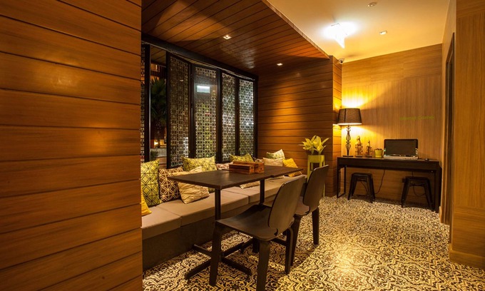 Chaweng City Center Hotel | Discover Ploen Chaweng Koh Samui: Relaxing Poolside Retreat