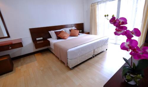 Ploenchit Apartment | Budget-Friendly Stay at Ploenchit Mansion with Accessibility