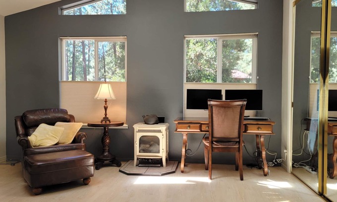Plumas Eureka Estates House | Cozy Plumas Pines Retreat: Spa, Hot Tub & Remote Work