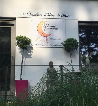 Redu Bed & Breakfast | Discover Plumes et Pinceaux: Family-Friendly Retreat