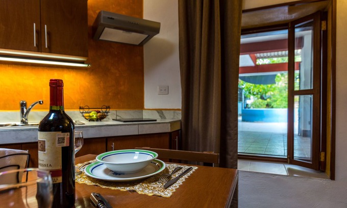 Centro Apartment | Inviting Studio with Plunge Pool & Netflix, 9.4/10 Rated