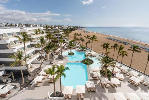 Puerto del Carmen Hotel | Experience Plus Fariones Suite Hotel with Oceanfront Bliss