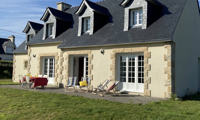 Lampaul-Plouarzel House | Discover Lampaul Plouarzel: 5-Bedroom Oceanfront Retreat