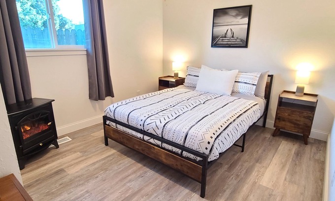 West End House | Perfect PNW Basecamp Near Pt Defiance Zoo & Titlow Beach